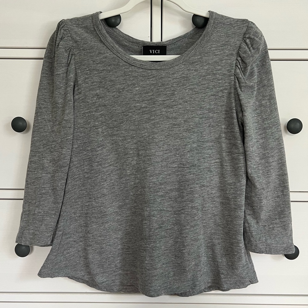 VICI Jaclyn Cotton Blend Top Gray Puff Sleeve in Size Small - Picture 1 of 10